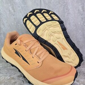 ALTRA Superior 5 Womens Trail Running Shoes Size 7.5 Orange Footshape Comfort